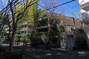 グローリオ麻布霞町の外観(北東側から)