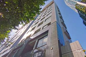 デュオスカーラ西麻布タワーイーストの外観（南東側から）