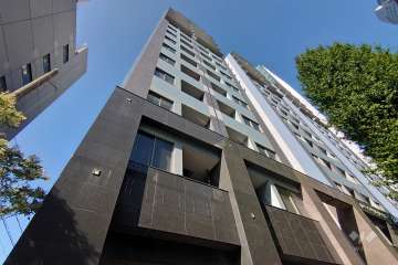 デュオスカーラ西麻布タワーウエストの外観（西側から）