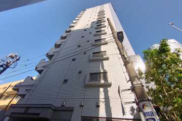 デュオスカーラ西麻布タワーウエストの外観（北西側から）