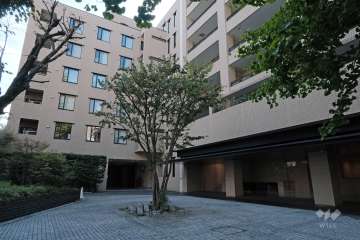 パークハウス麻布霞町の外観（北東側から）