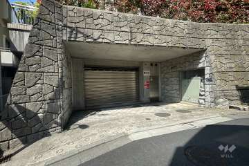 敷地内駐車場（屋内機械式）