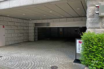 駐車場の出入り口