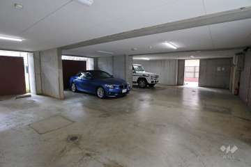 敷地内駐車場（屋内平面式）