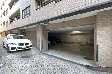 敷地内駐車場（屋外平面式・屋内機械式）