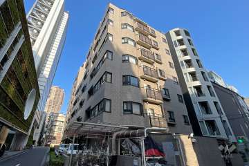 ライオンズマンション麻布十番南の外観（東側から）