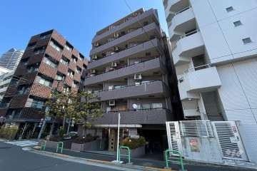 ルシェール赤坂の外観（南西側から）