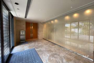 エントランスホール