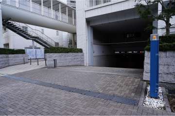 駐車場の出入り口