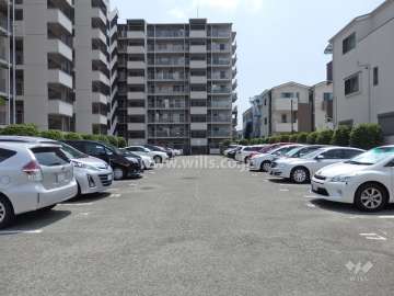 敷地内駐車場（屋外平面式）