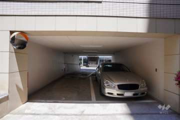 敷地内駐車場（屋内平面式）