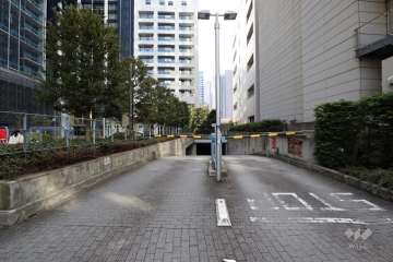 駐車場の出入り口