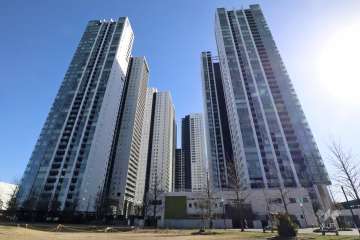 ワールドシティタワーズキャピタルタワーの外観(北側から)　　