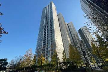ワールドシティタワーズブリーズタワーの外観（北東側から）