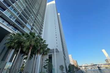 ワールドシティタワーズブリーズタワーの外観（南東側から）