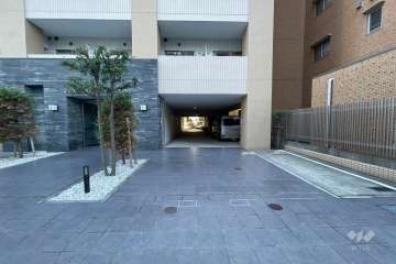 屋内駐車場への出入り口