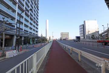 敷地南側の前面道路