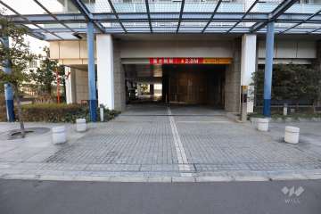 駐車場の出入り口