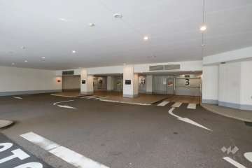 駐車場の出入り口　