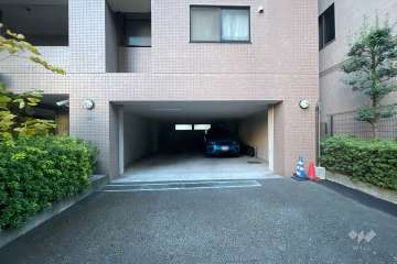 敷地内駐車場（屋内平面式）