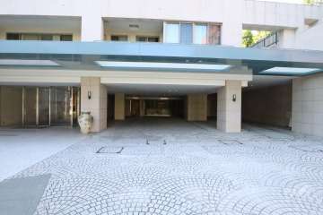 駐車場の出入り口