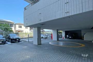 敷地内駐車場（屋内平面式・屋外機械式）