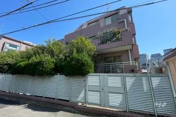 高輪四丁目パークマンションの外観（南西側から)