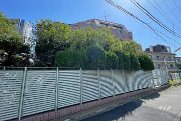 高輪四丁目パークマンションの外観（西側から)