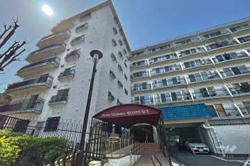 秀和高輪レジデンスの外観（南東側から）