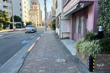 敷地東側の前面道路