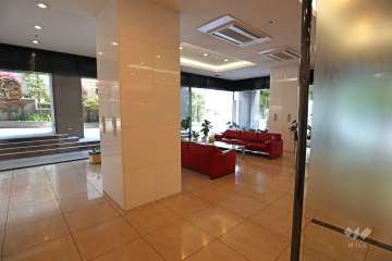 エントランスホール