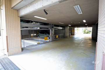 敷地内駐車場（屋内機械式）