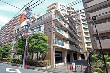 イトーピア三田の外観（西側から）