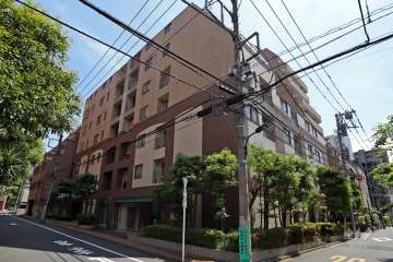 イトーピア三田の外観（北側から）