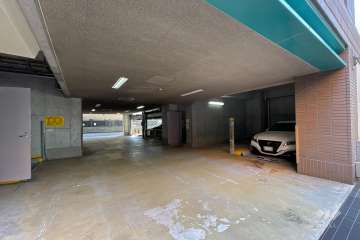 敷地内駐車場（屋内機械式）