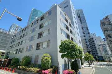 イトーピア白金ステーションプラザの外観（南西側から）