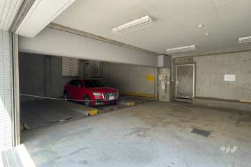 敷地内駐車場（屋内機械式）