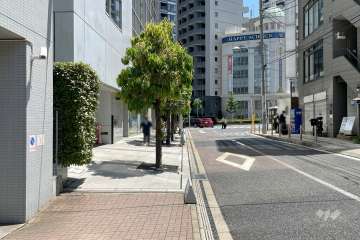 敷地南側の前面道路