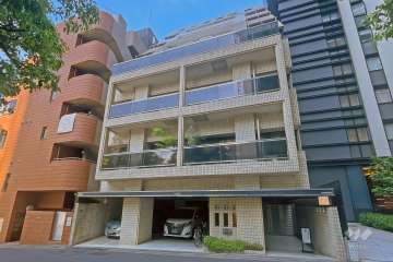 グランドメゾン赤坂の外観（南東側から）