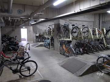 駐輪場も屋内にあります。