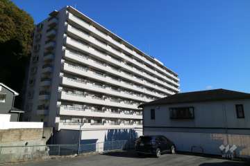 藤和ライブタウン宝塚の外観（南西側から）