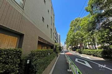 敷地北西側の前面道路
