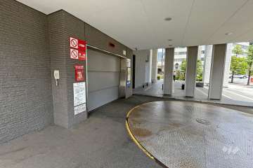 敷地内駐車場（タワー式立体）