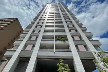 サンウッド三田パークサイドタワーの外観（南側から）