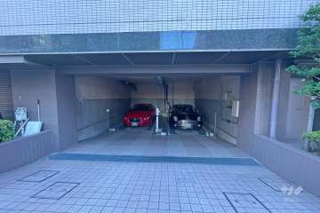 敷地内駐車場（屋内機械式）