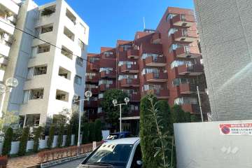 チュリス氷川坂の外観（北西側から）