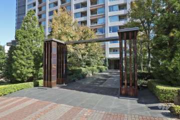 敷地南西側入り口