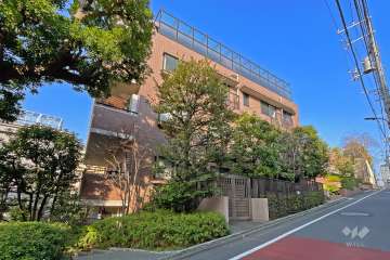 パルティール赤坂の外観（南西側から）