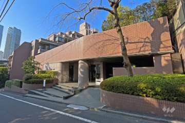 パルティール赤坂の外観（東側から）