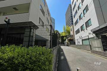 敷地南東側の前面道路